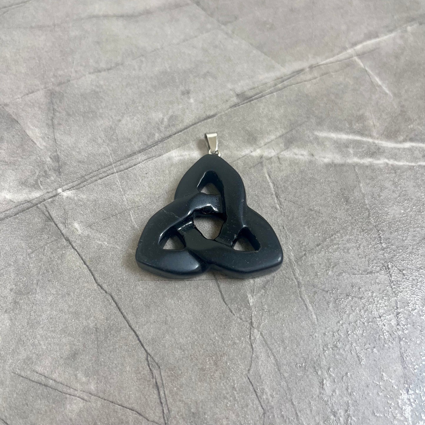 黑曜石 凱爾特三環結雕刻吊墜