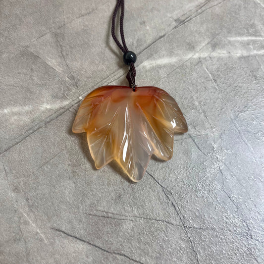 紅瑪瑙 楓樹葉雕刻吊墜