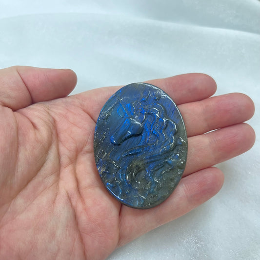 拉長石獨角獸雕刻件
