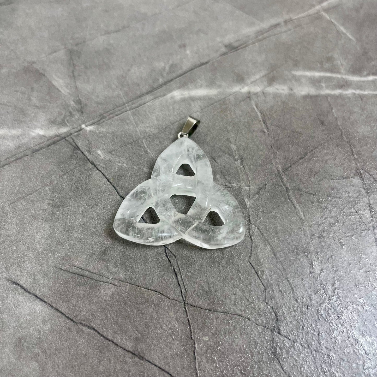 白水晶 凱爾特三環結雕刻吊墜