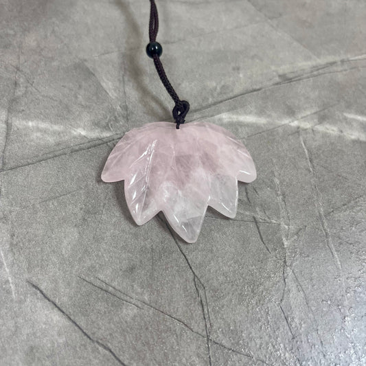 粉晶 楓樹葉雕刻吊墜