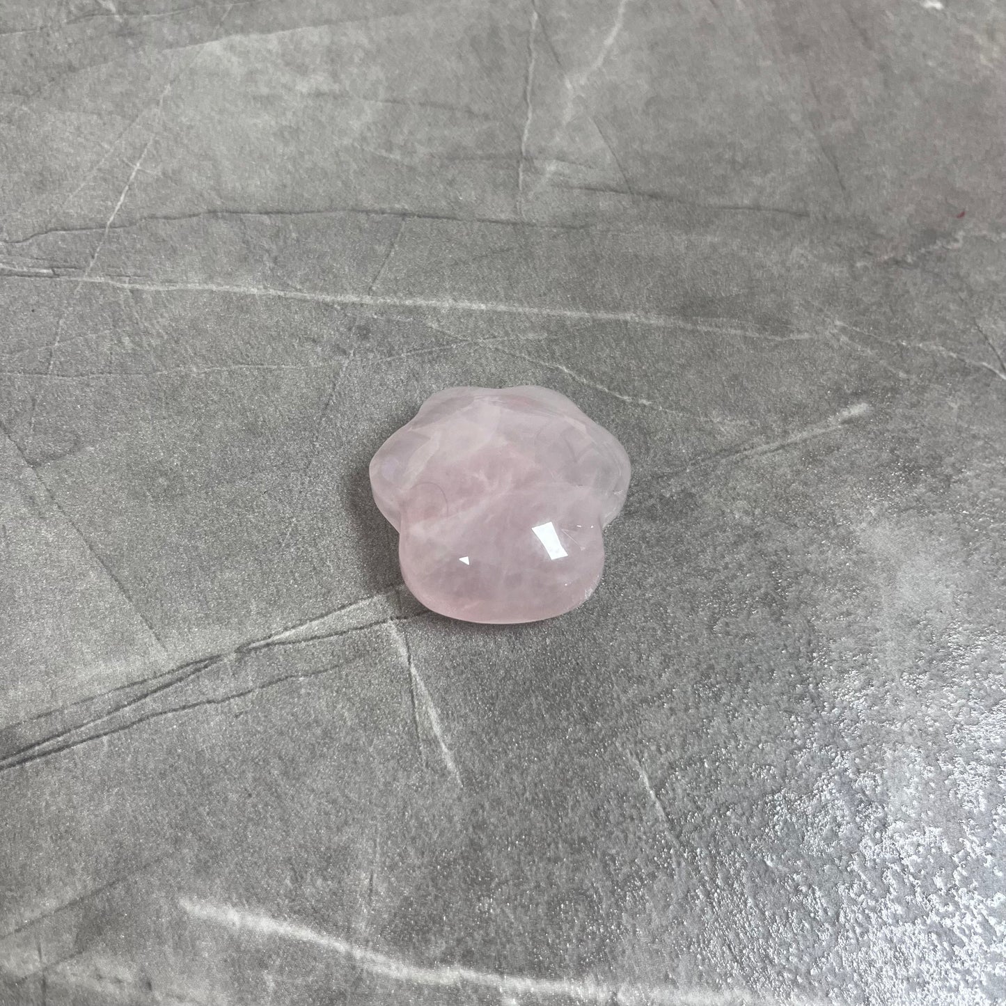 粉晶 貓肉球雕刻件