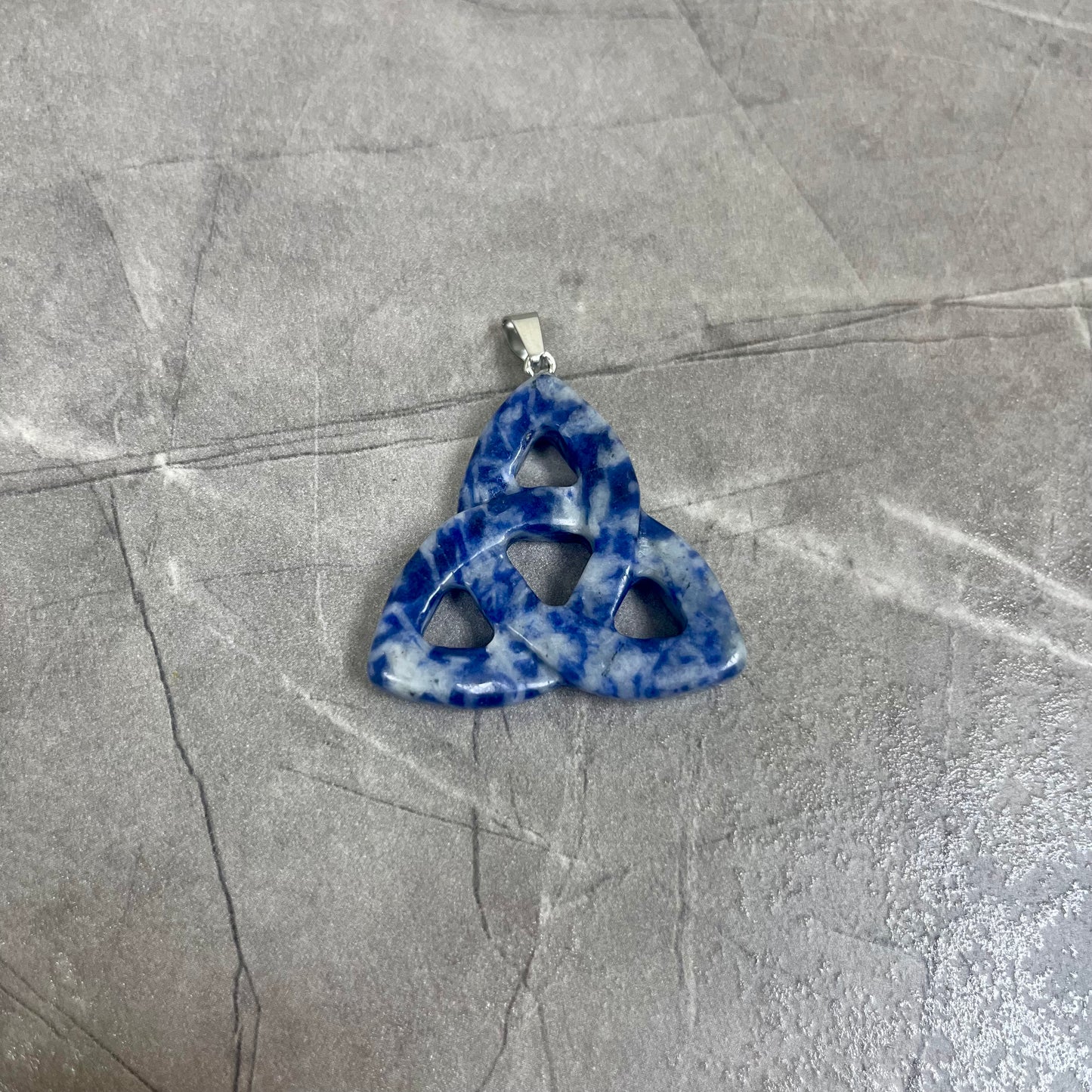 藍紋石 凱爾特三環結雕刻吊墜
