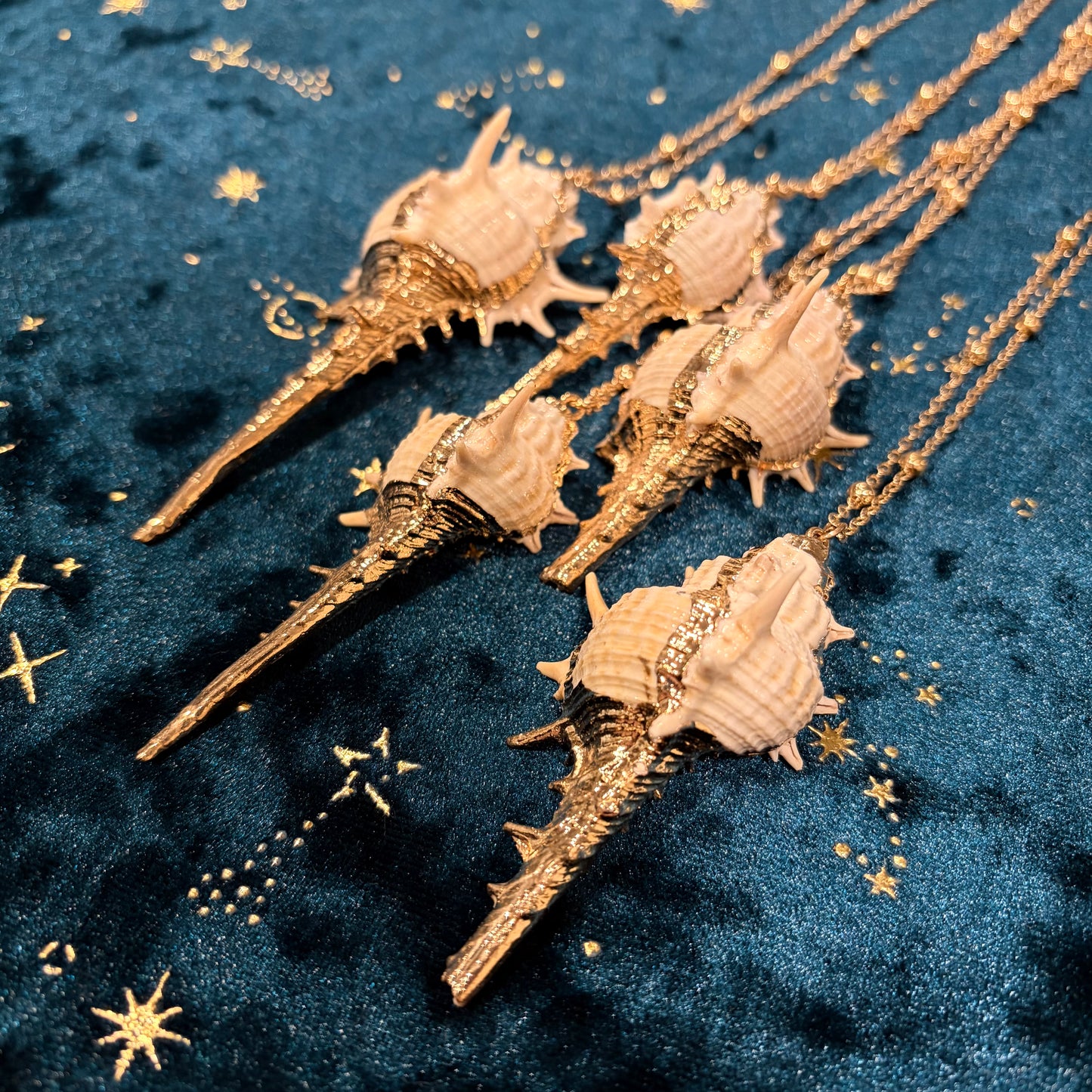 【愛神的誕生】阿芙蘿黛蒂祝福・鍍金天然貝殼魔法吊墜