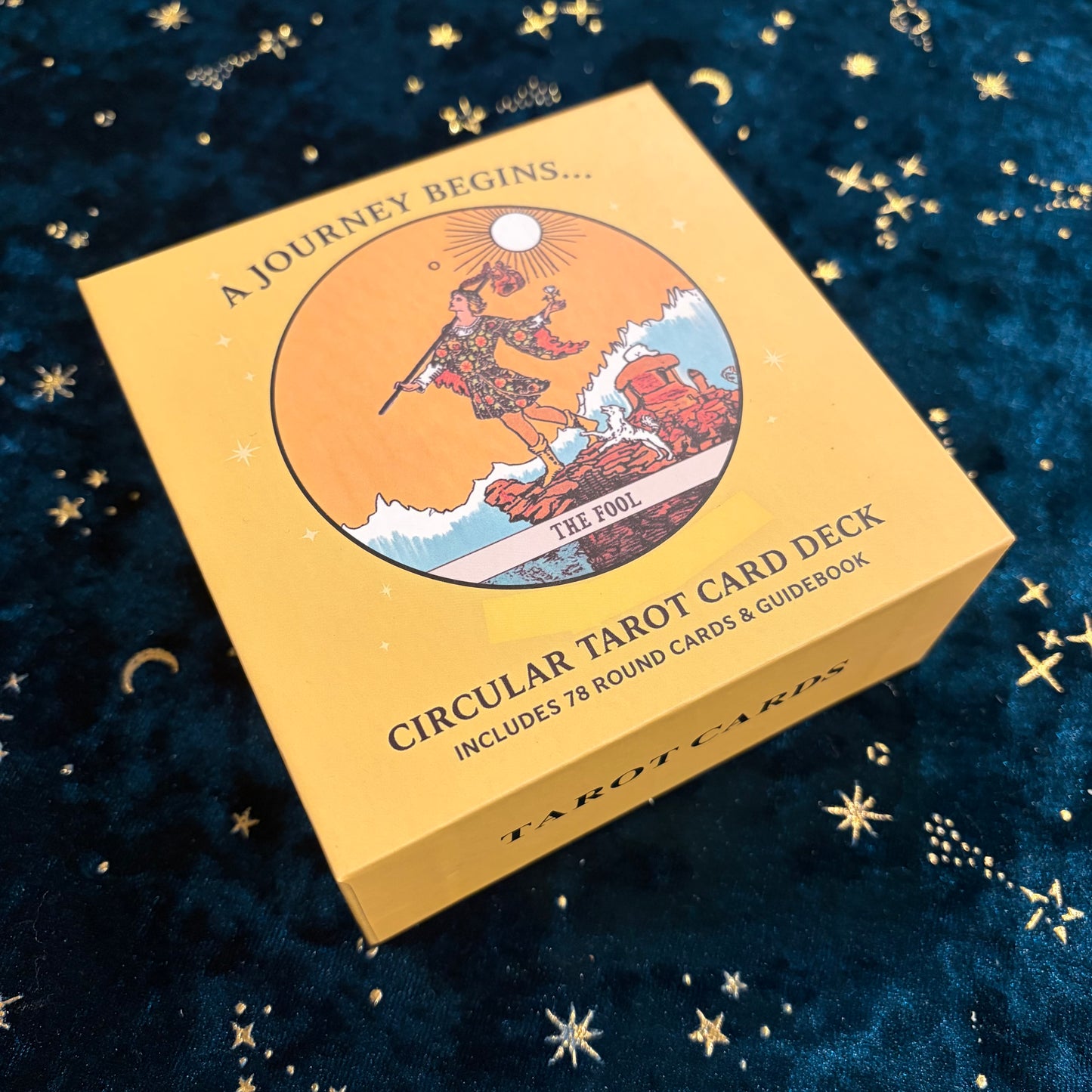 Circular Tarot Card Deck 圓形塔羅牌