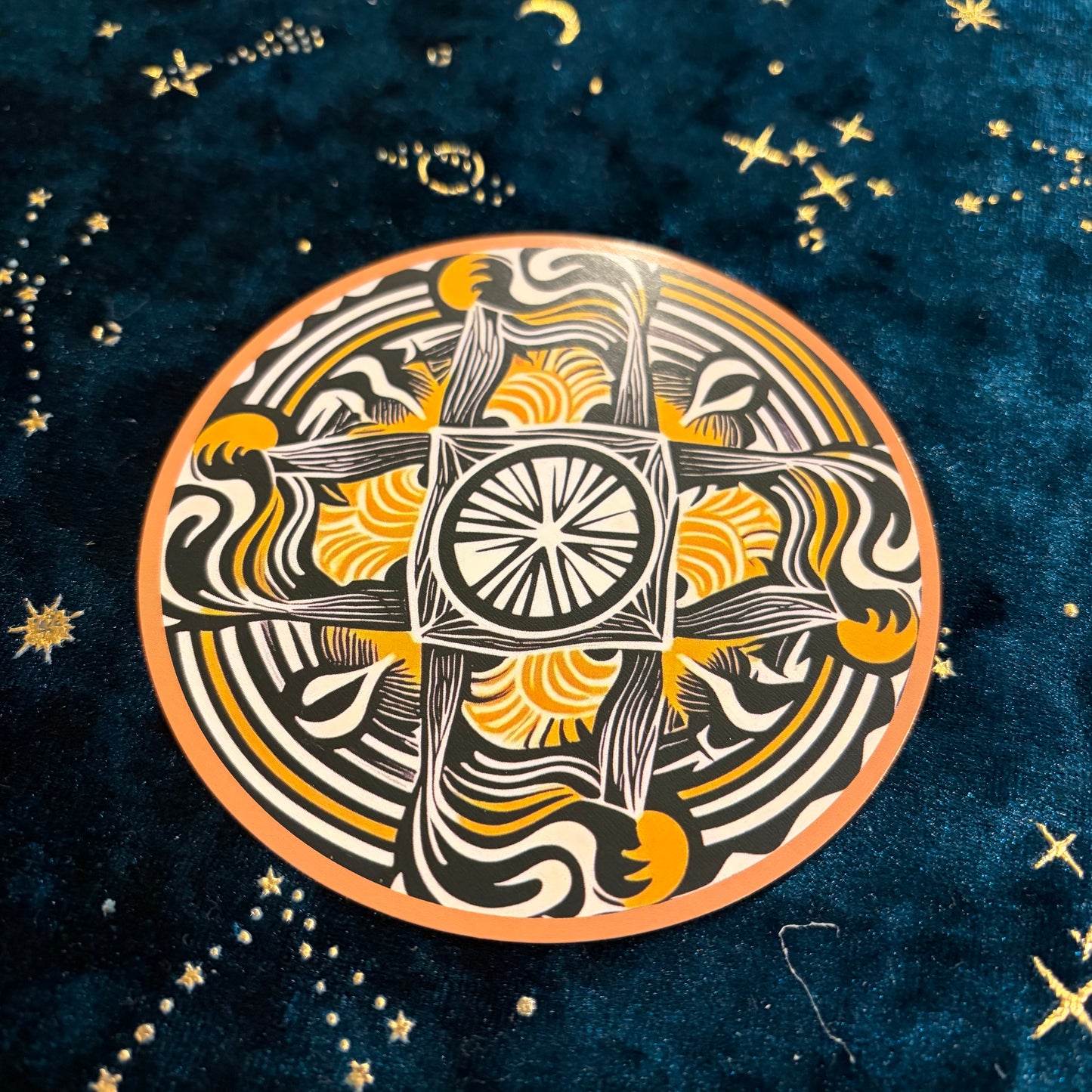 Circular Tarot Card Deck 圓形塔羅牌