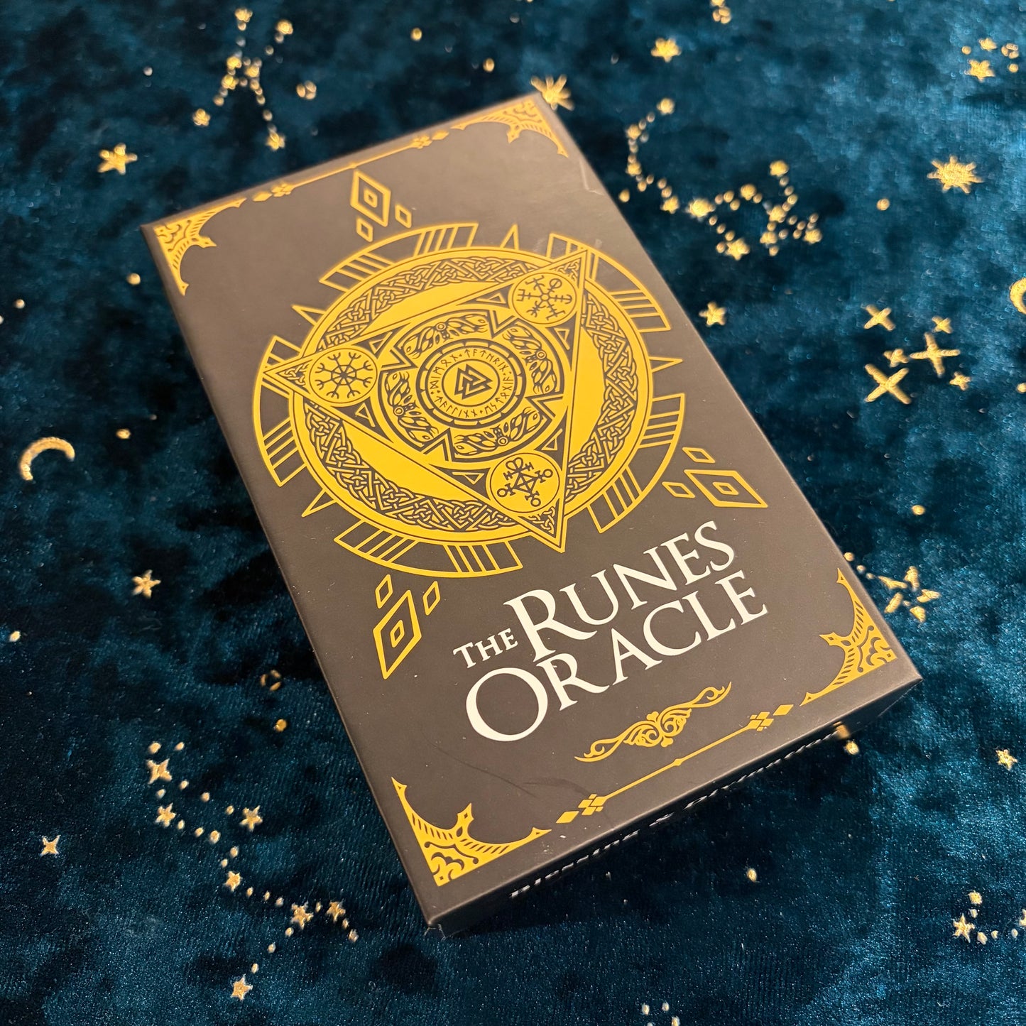 The Runes Oracle 盧恩符文神諭卡